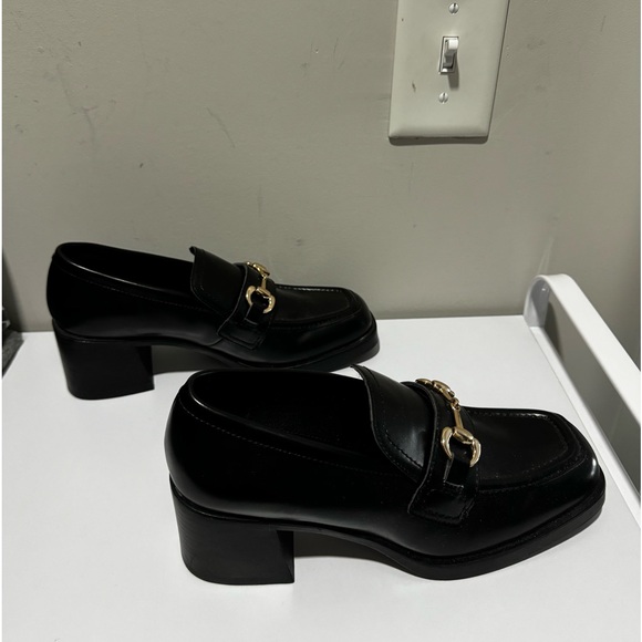 H&M Shoe - Picture 4 of 6